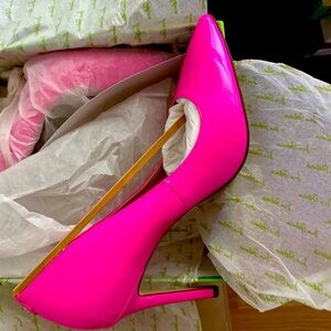Sam Edelman NWT fuchsia pumps